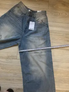 Джинсы Bershka