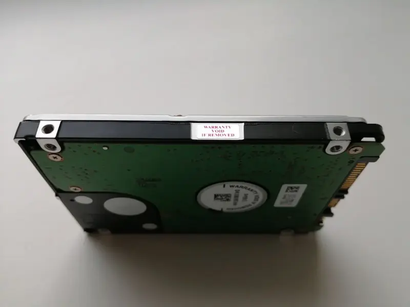 Жесткий диск HDD Seagate Momentus 1 ТБ ST1000LM024 на запчасти