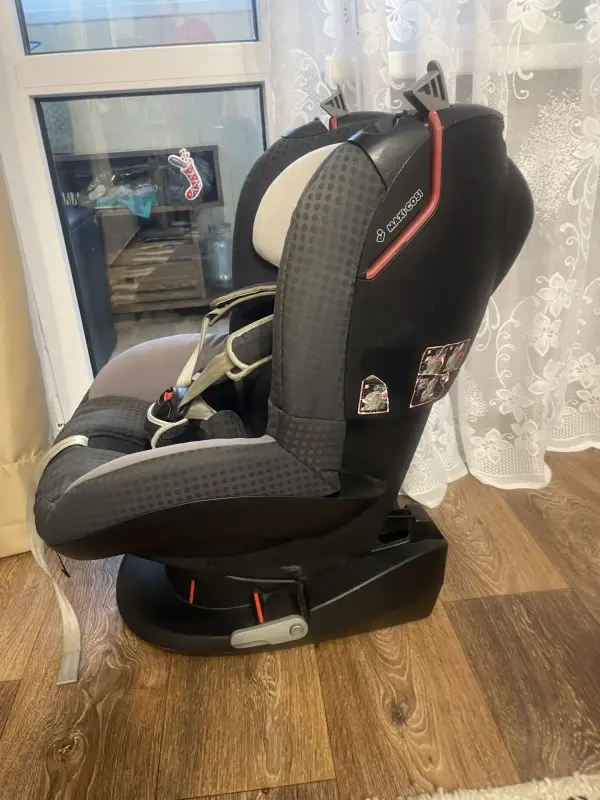 Детское автокресло