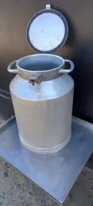 Алюминиевый бидон