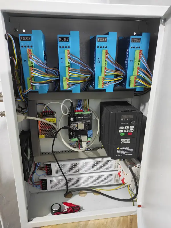 Фрезерный станок 2.2квт