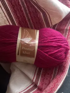 Пряжа 70% шерсть  5 моточков