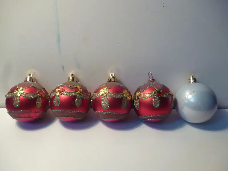 Новогодние игрушки