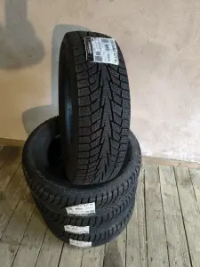 Зимняя резина Hankook Winter iCept iZ2 185/65 R15 новая