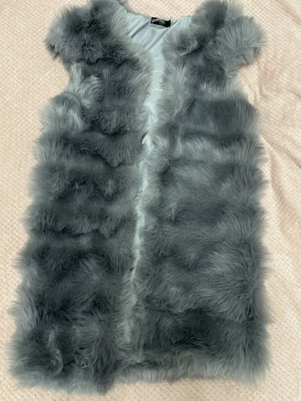Жилетка меховая