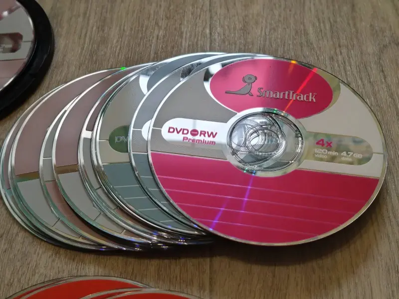 Диски DVD,- 34 штуки одним лотом