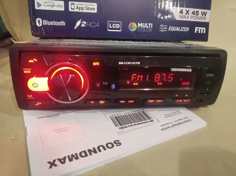 USB-магнитола Soundmax SM-CCR3181FB