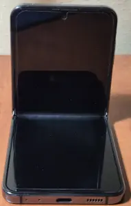 Samsung Galaxy Z Flip 5 Графит