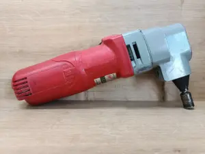 Вырубные ножницы MILWAUKEE N 2 Q (а.89-011142)