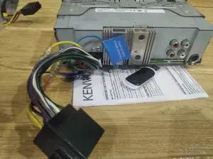 USB-магнитола Kenwood KMM-124