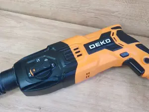 Перфоратор Deko DKH850W (а.60-020284)