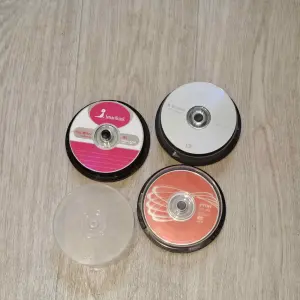 Диски DVD,- 34 штуки одним лотом