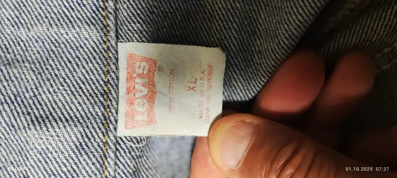 Куртка"Levis"