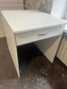 Стол