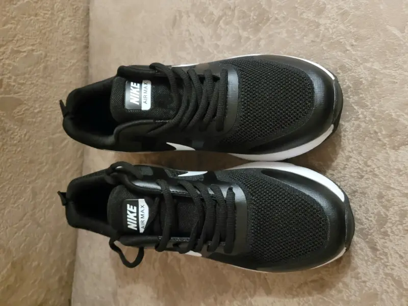 Новые мужские кроссовки Nike