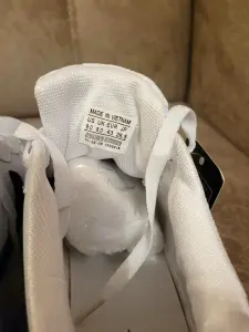 Новые мужские кроссовки Nike