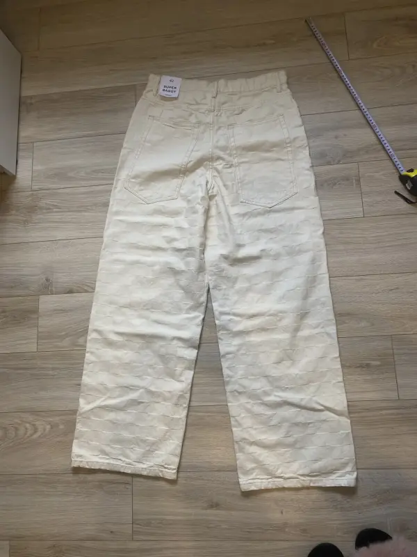 Джинсы Bershka