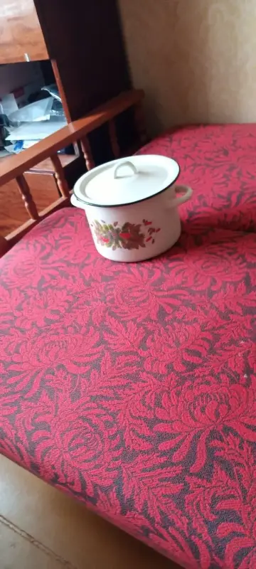 Кастрюля эмалированная с крышкой, 3л