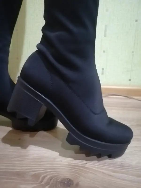 Сапоги женские, новые (35р-р)