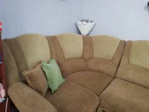 Угловой диван и кресло