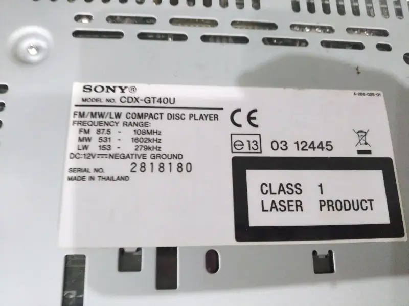 CD/MP3-магнитола USB aux Sony