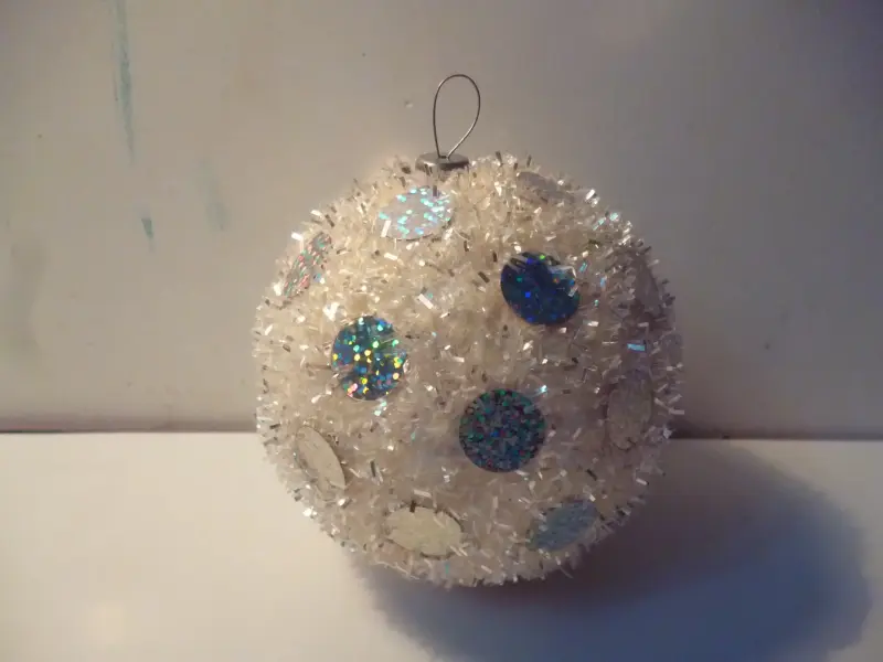 Новогодние игрушки