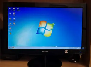 Монитор philips