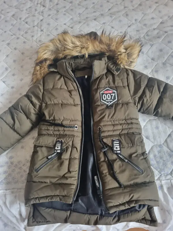 Зимняя куртка на мальчика 5-6 лет