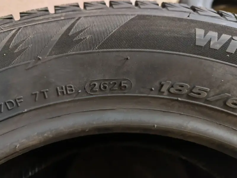 Зимняя резина Hankook Winter iCept iZ2 185/65 R15 новая