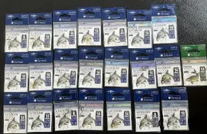 Крючки  65 пачек  +  россыпью  100 шт