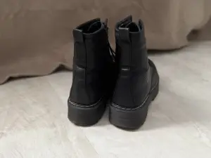ботинки женские демисезонные