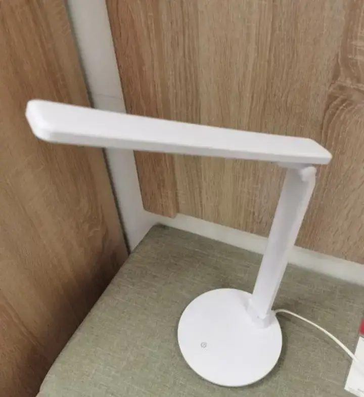 Лампа настольная диодная