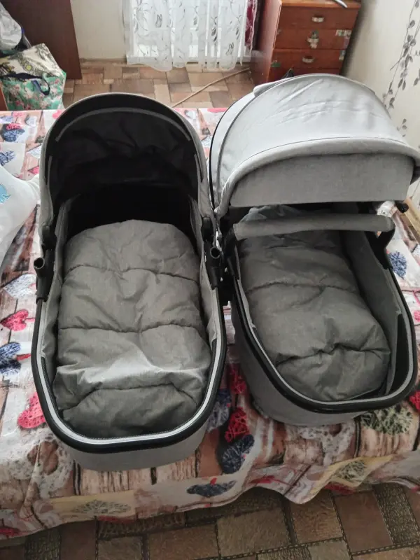 Коляска для двойни