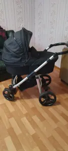 Детская коляска с автолюлькой