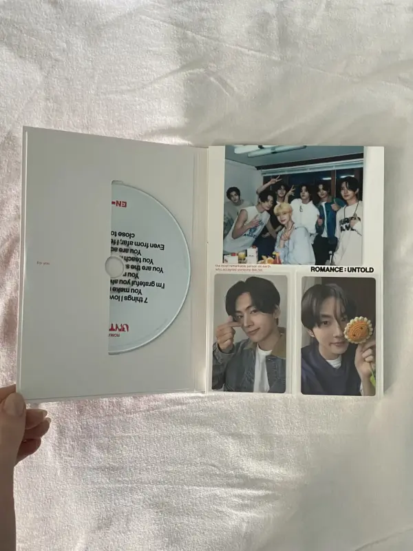 k-pop альбом enhypen,фотокарта enhypen и stray kids,плакат stray kids