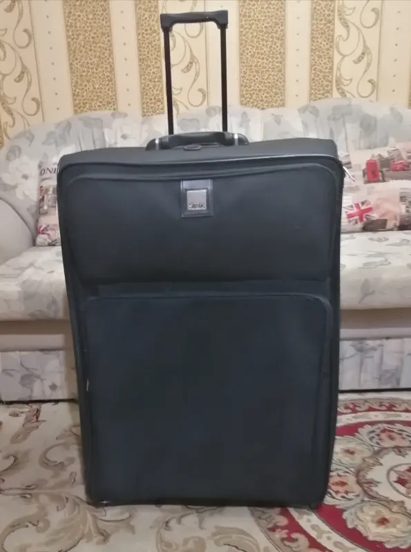 Большой чемодан Stratic XXL extra light