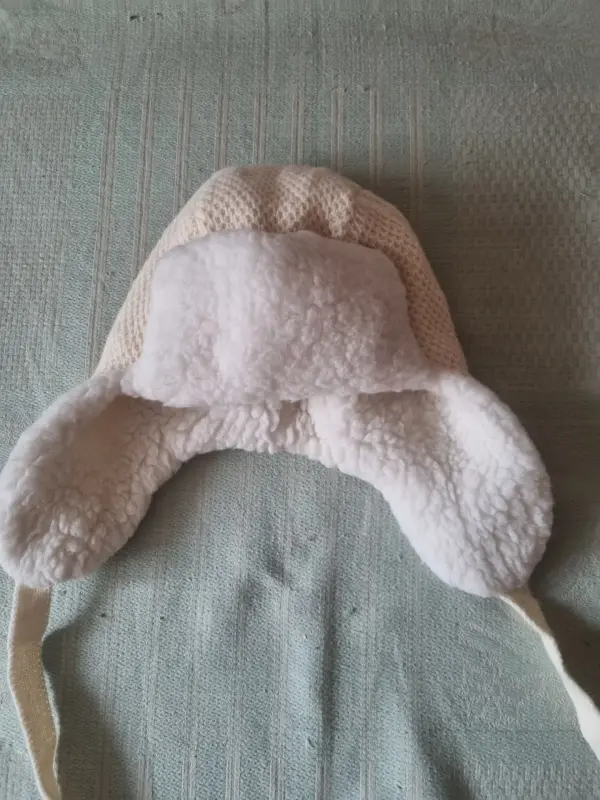 Детская зимняя шапочка