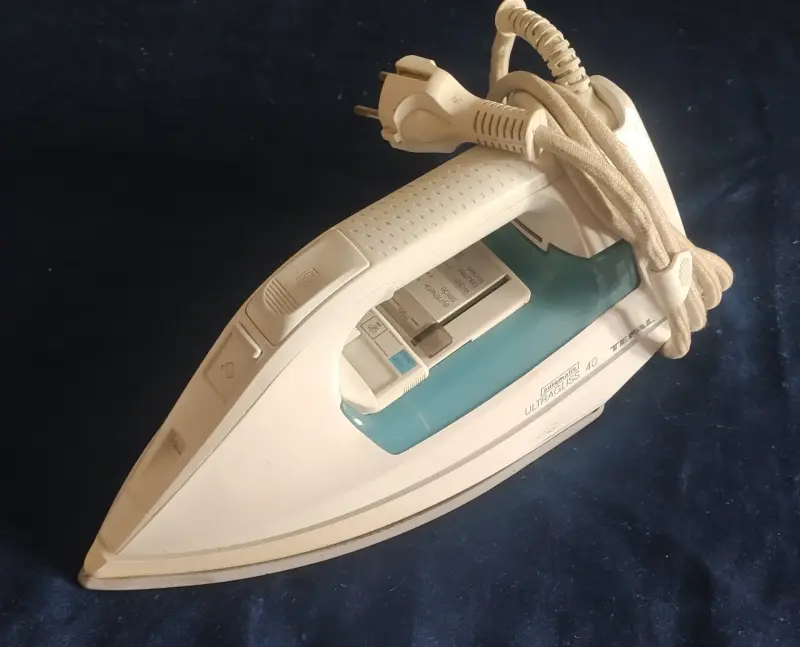 Продаю 3 утюга, выбирайте) цена с самого дешевого