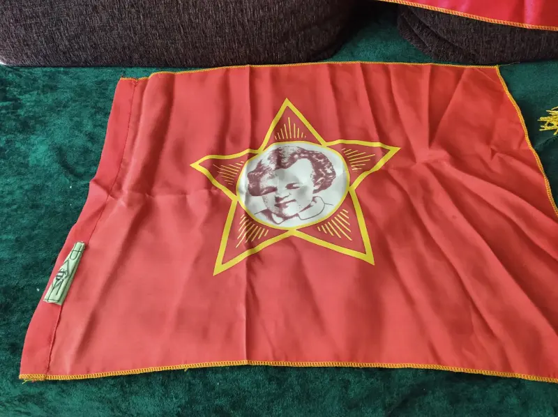 Флаг октябрят СССР