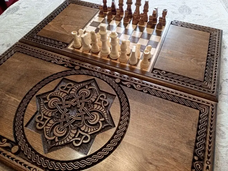 Подарочный набор Hарды + шахматы ручной работы