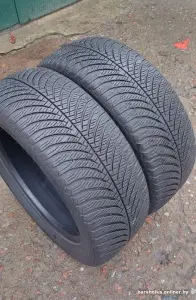 Зимние шины GOODYEAR 205/55 R16 2шт.