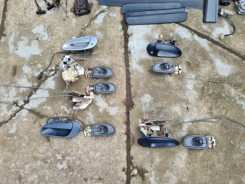 Ручка наружная передняя левая Kia Clarus