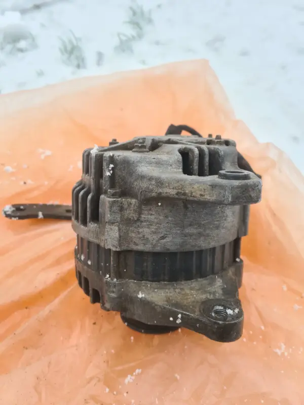 Генератор Kia Clarus 12v90a