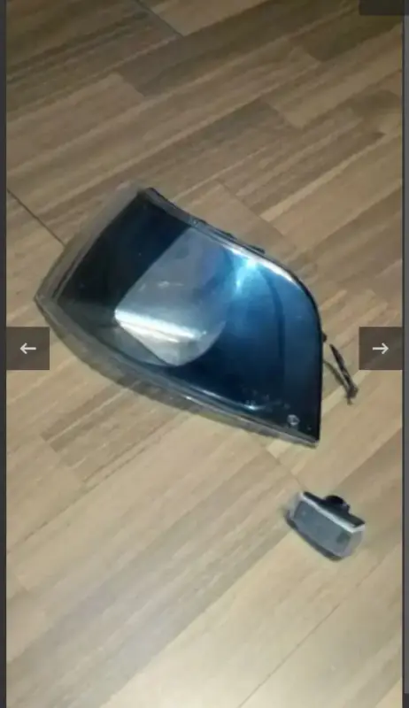 Поворотник Volvo