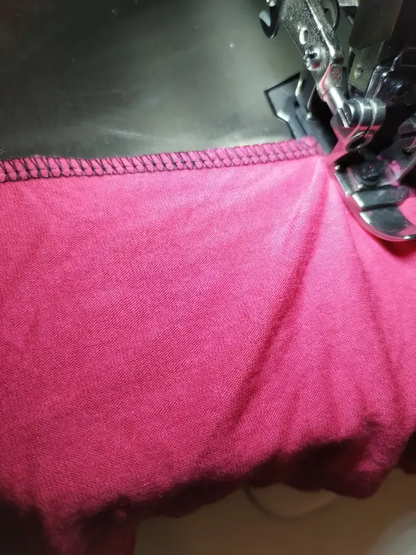 Производственный оверлок