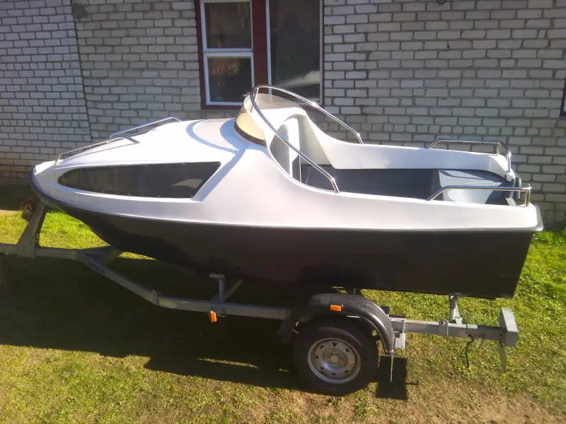 Катер Меридиан М-425К (каюта)