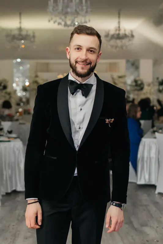 Ведущий Алексей Жилич