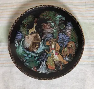 Тарелка Серебряное копытце - коллекционная Палех