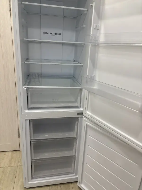 Холодильник HAlER