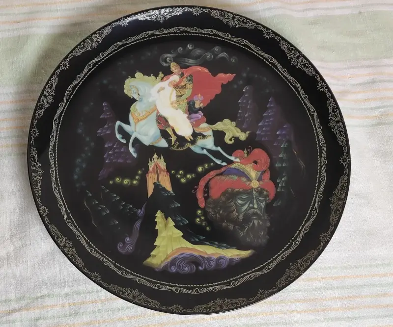 Тарелка Руслан и Людмила, подарочная, коллекционная, декоративная, винтажная